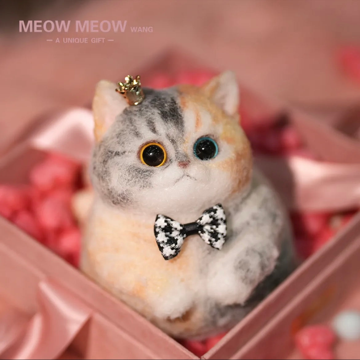 A Domineering And Mighty Three-Flowered Squishy Cat with the Blue and Yellow eyes